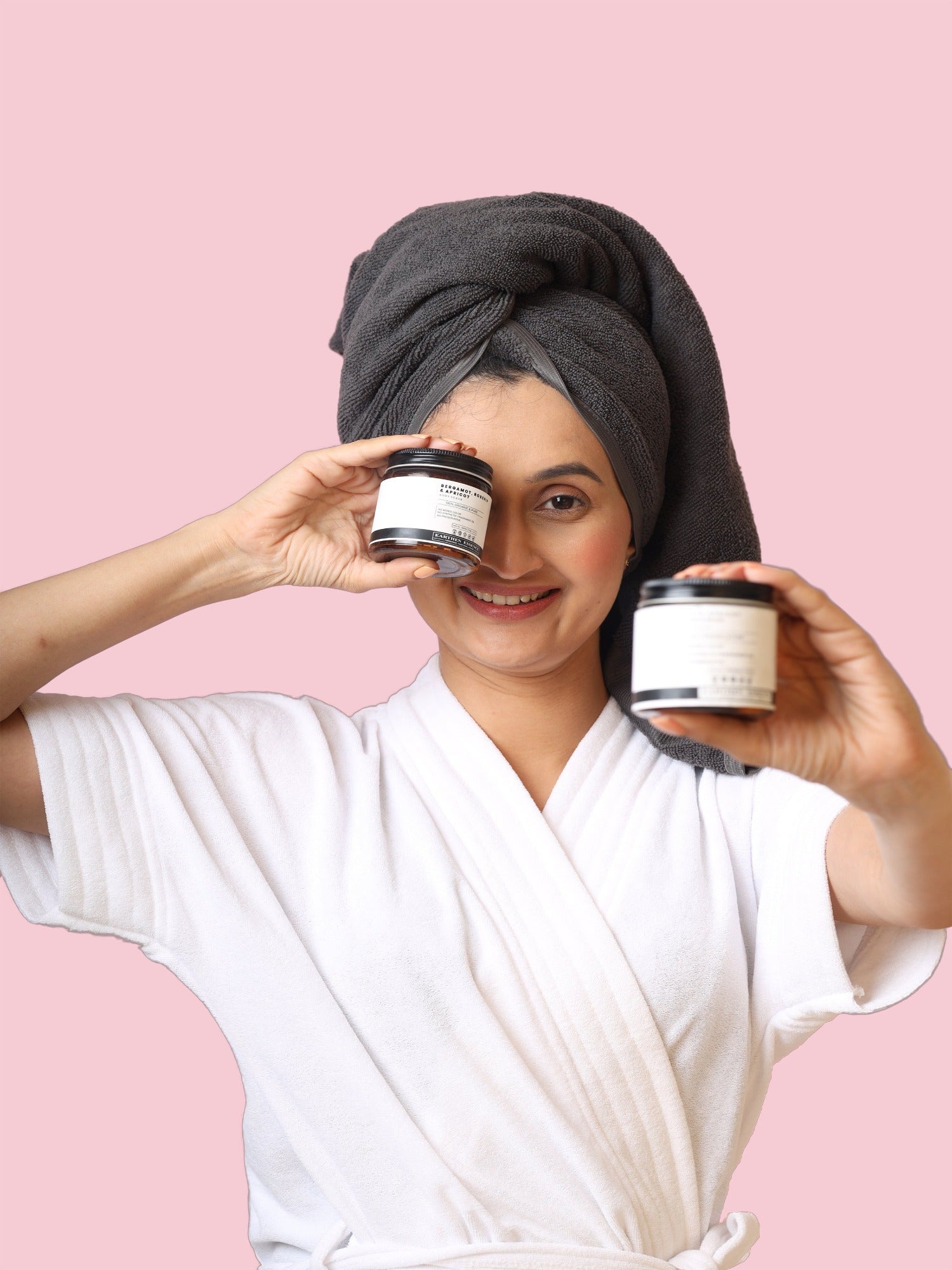 COFFEE, APRICOT & CINNAMON Organic Face Scrub Boosts Collagen Naturally | Gentle Exfoliation for Glowing, Youthful Skin | Anti-Aging & Tan Removal | Hydrates & Repairs Skin Barrier | 100g