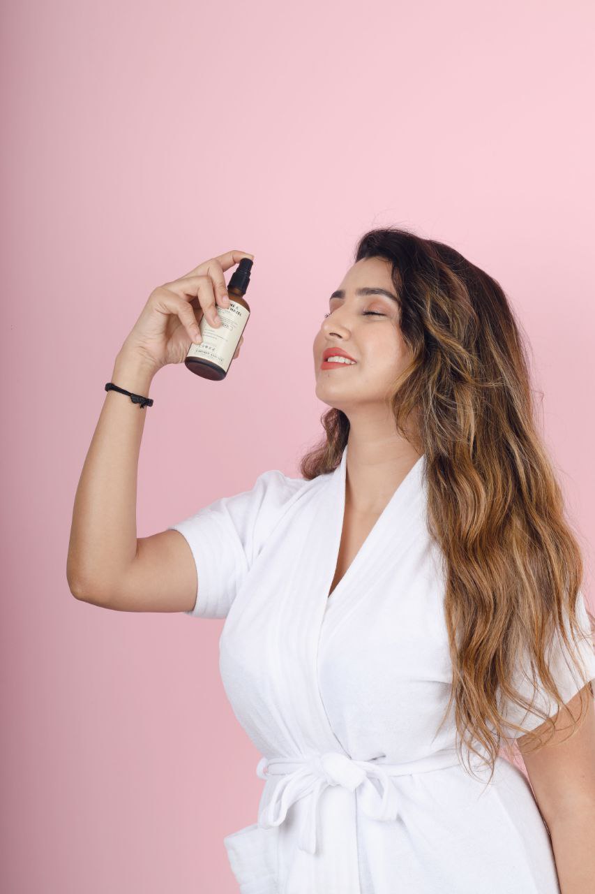 Earthen Essence JASMINE & WHITCH HAZEL Organic Face Mist / Toner | Pure Hydrosol | Hydrating & Alcohol-Free | Skin Brightening | Tightens Pores, Balances pH | For All Skin Types | 100ml